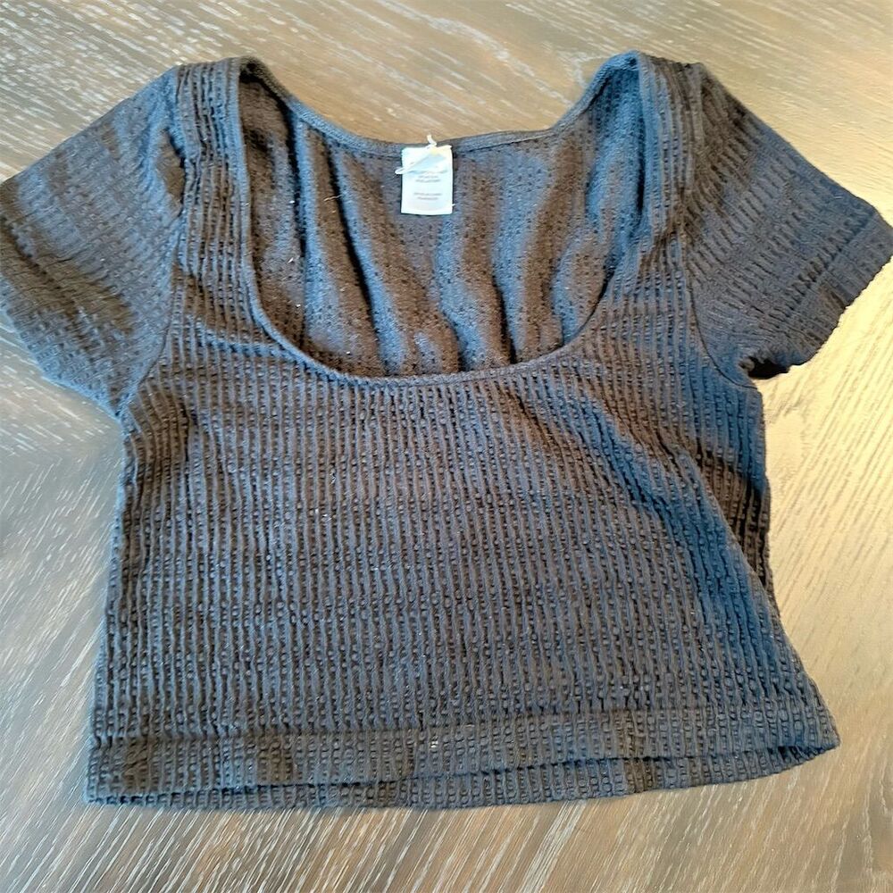 PacSun Women's Black‎ Popcorn Knit Crop Top Size S Short Sleeve Casual